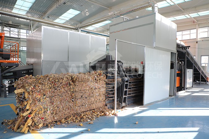 液压打包机用于中国河南工业垃圾回收线