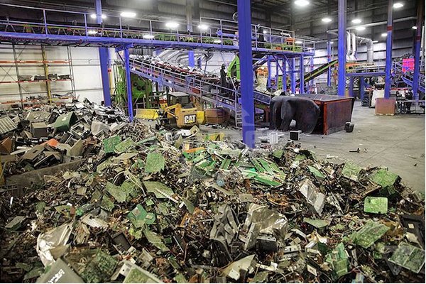 电子废物回收厂