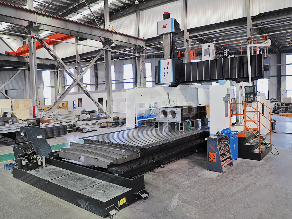 洁普装修垃圾撕碎机加工车间