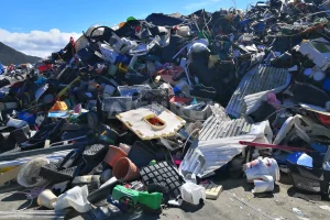 1200塑料破碎机配多大电机_1200废塑料撕碎机多少钱？