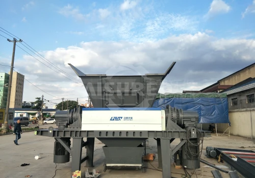 2000型双轴剪切撕碎机