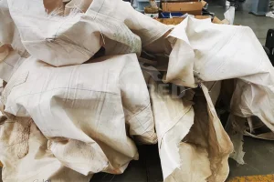 编织袋/吨袋破碎料多少钱一吨？需要怎样的撕碎机？