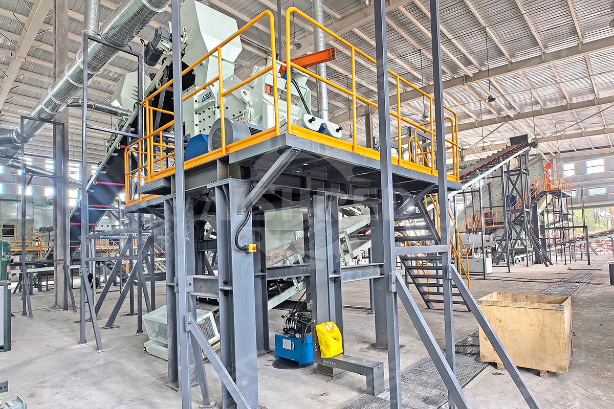 装修垃圾处理设备现场